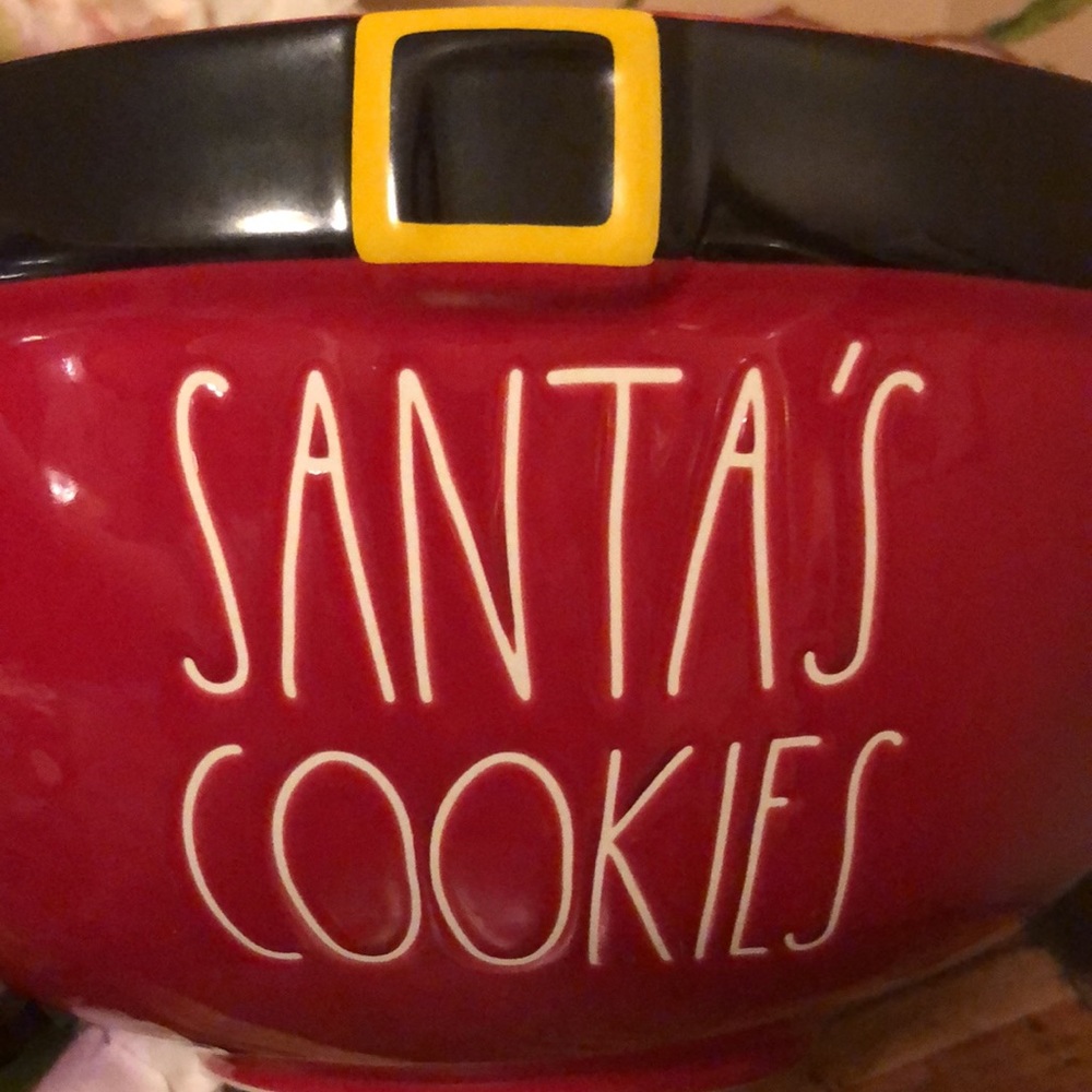 Rae Dunn Red Belt Mixing bowl Santa’s Cookies 2022 New